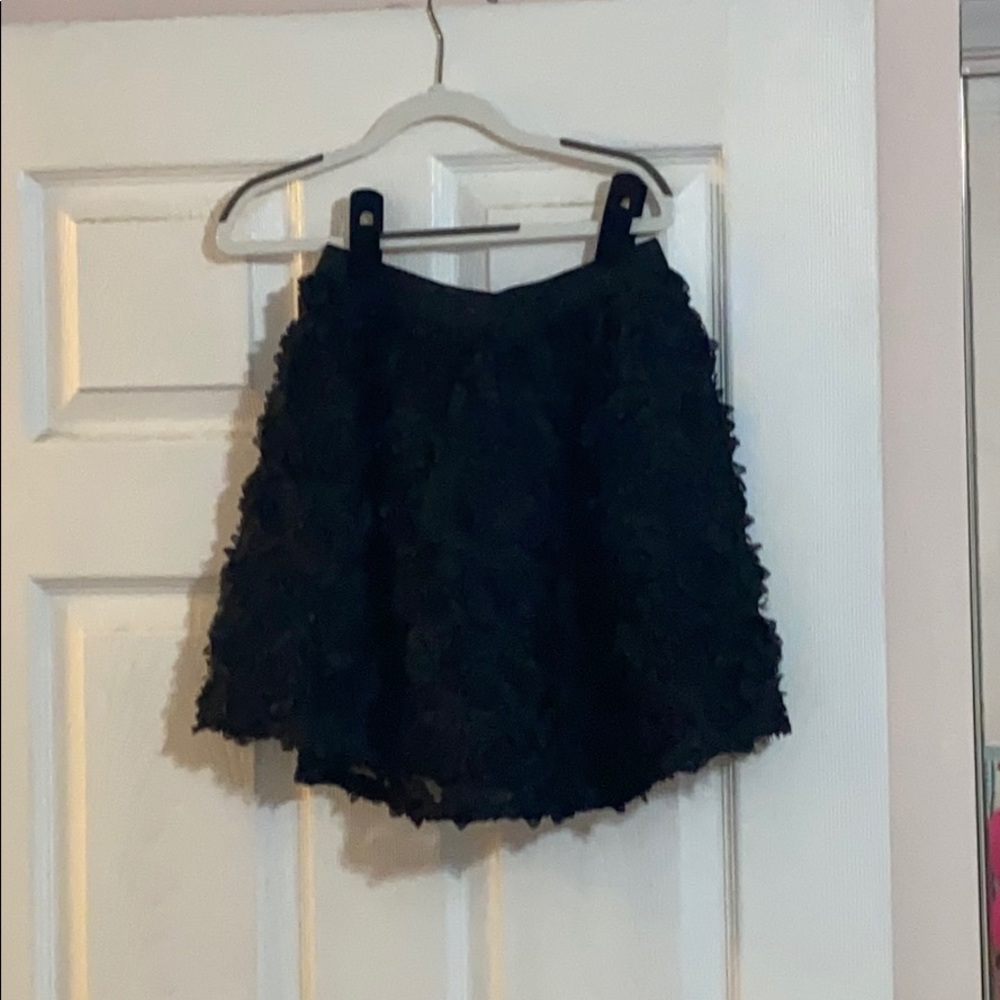 ⚫️Noìr Flower Skirt⚫️